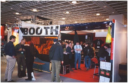 Booth mit ein paar Elektrokartellern-